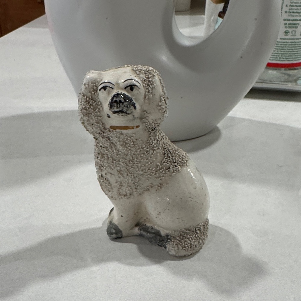 Staffordshire style confetti poodle/spaniel dog figurine